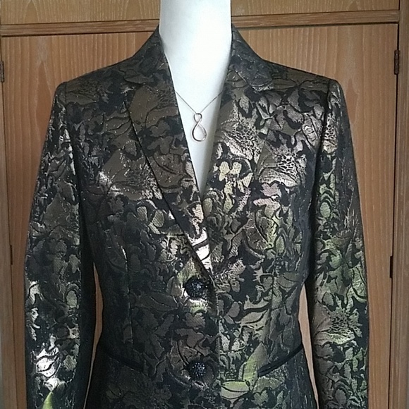 Tahari skirt suit, NWT size 8 - Picture 2 of 8